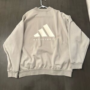 Adidas Men's Light Gray Crewneck Sweater